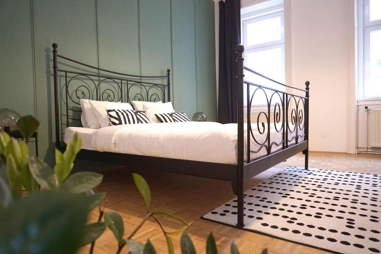 Apartment Large - Great For Groups - With Balcony Or Terrace *