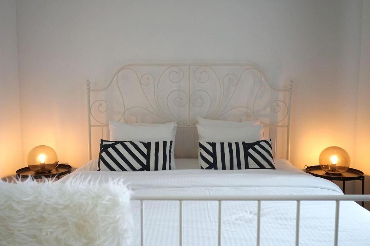 Apartment Large - Great For Groups - With Balcony Or Terrace *