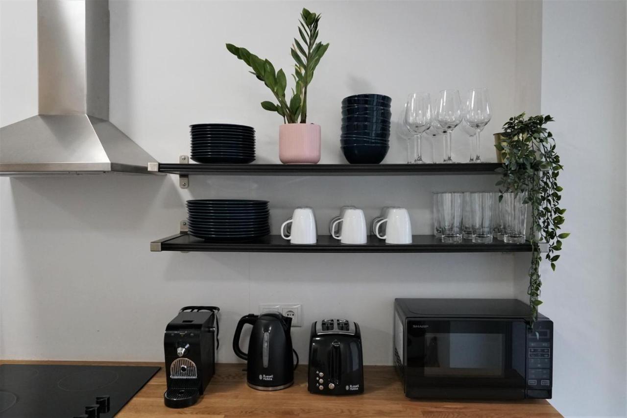 Apartment Large - Great For Groups - With Balcony Or Terrace