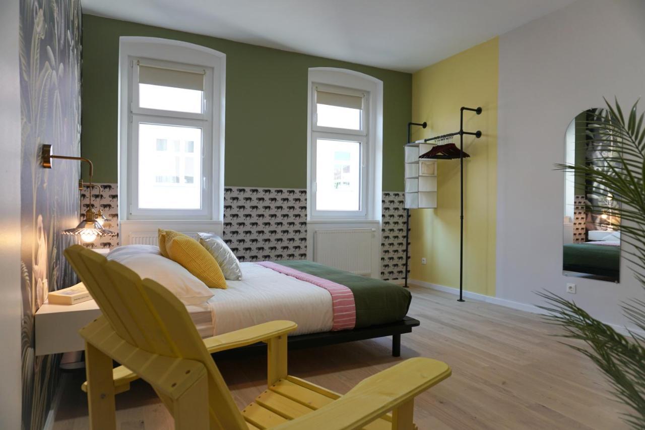 Large - Great For Groups - With Balcony Or Terrace Apartment
