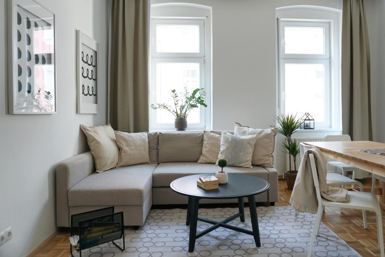 Apartment Large - Great For Groups - With Balcony Or Terrace