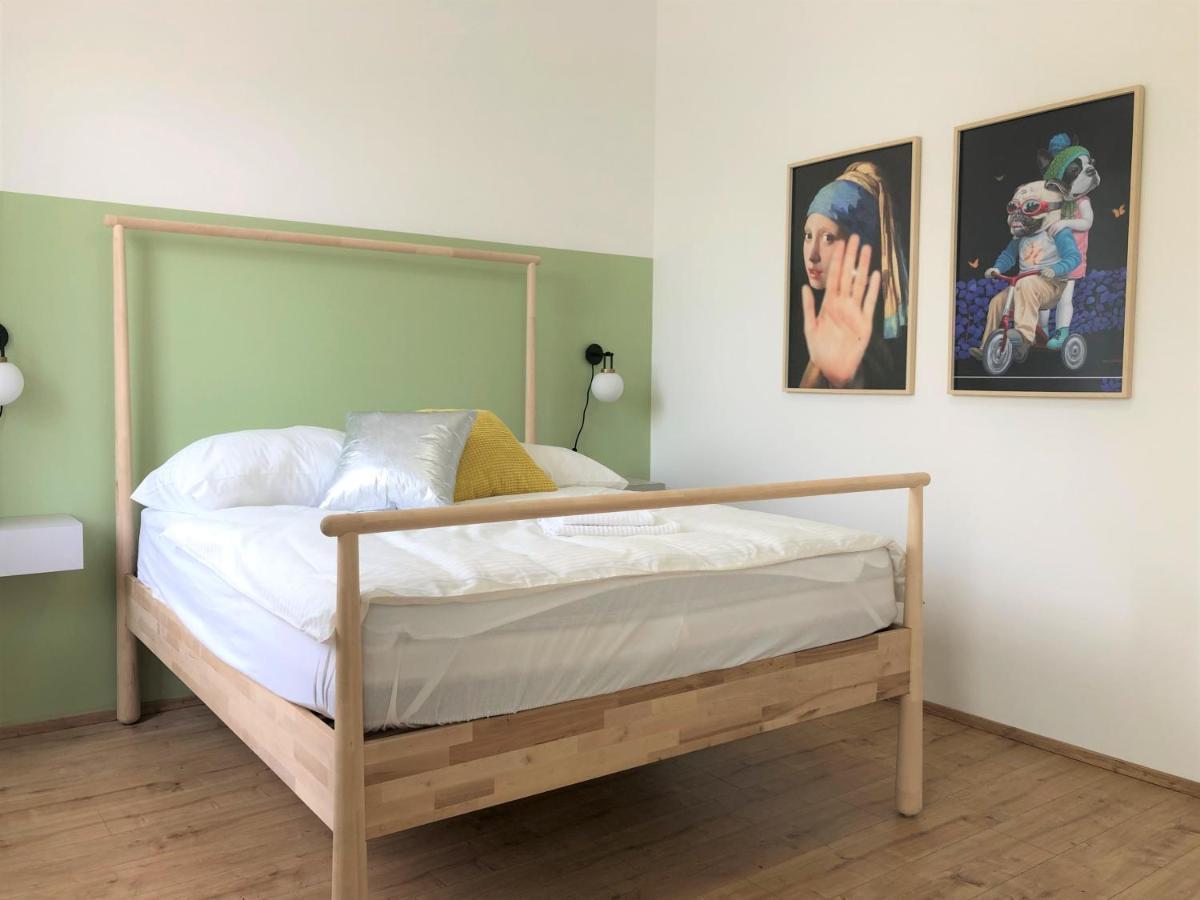 Apartment Large - Great For Groups - With Balcony Or Terrace *