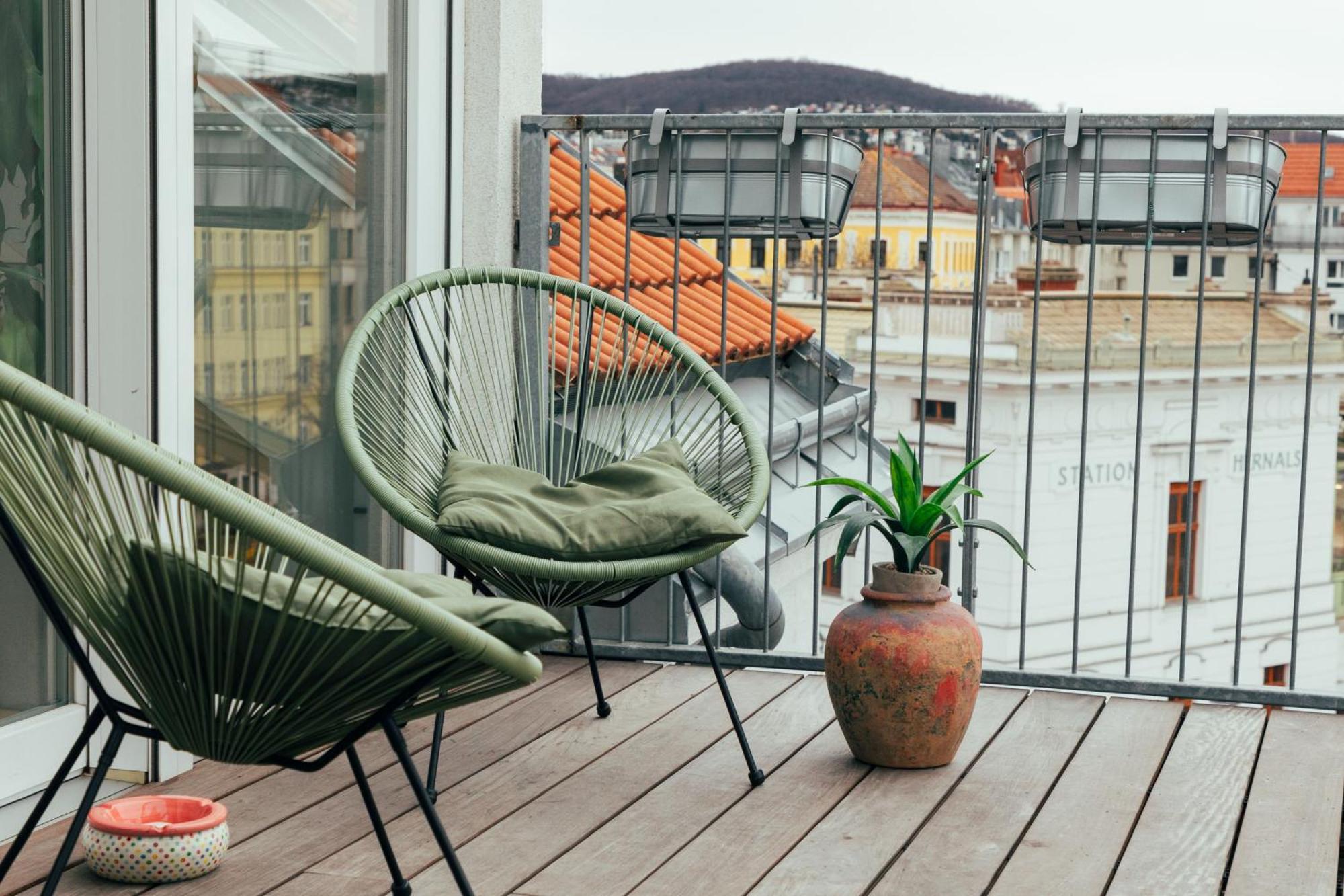 Large - Great For Groups - With Balcony Or Terrace *